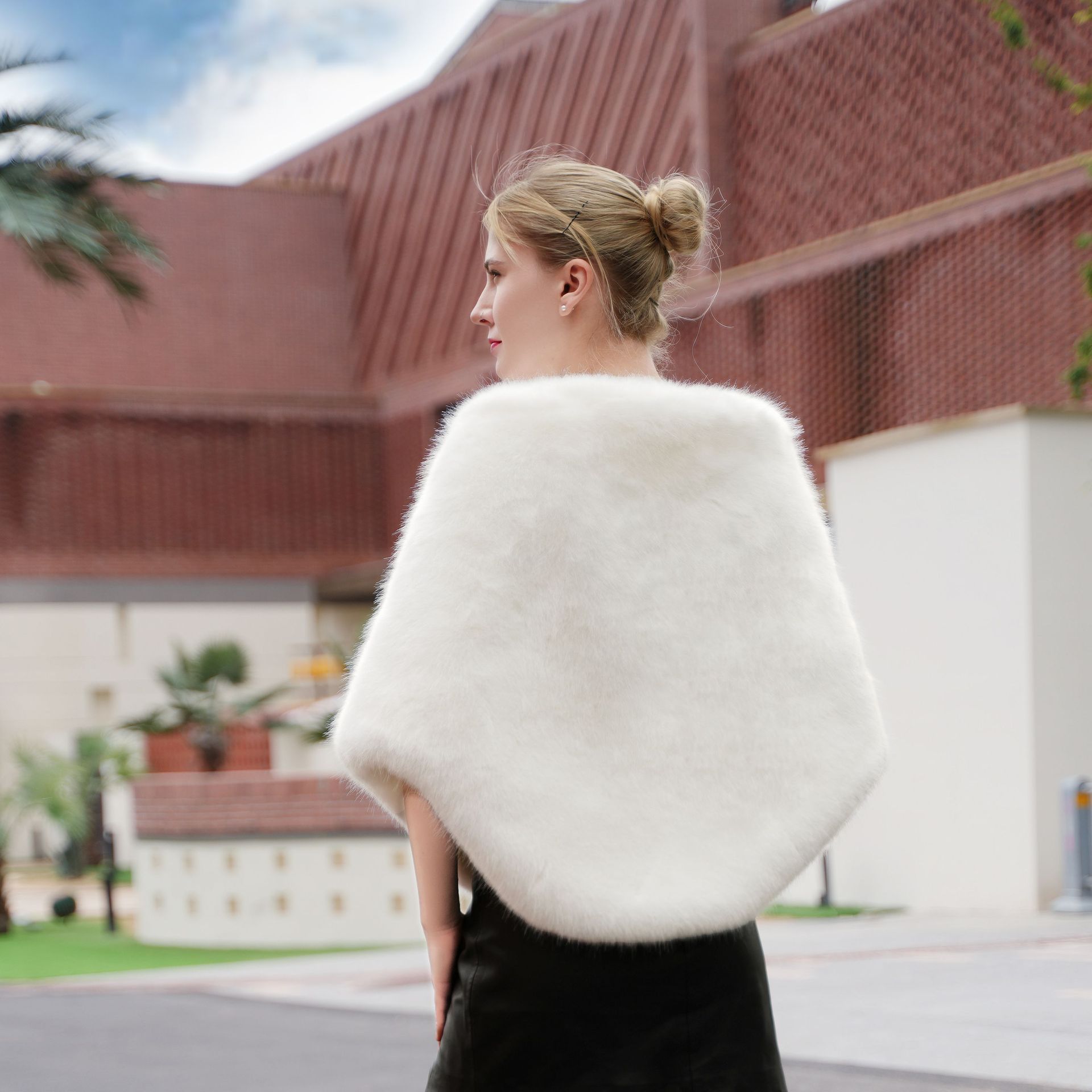 Warm White Waistcoat Elegant Host Formal Dress Warm Outerwear - Image 3