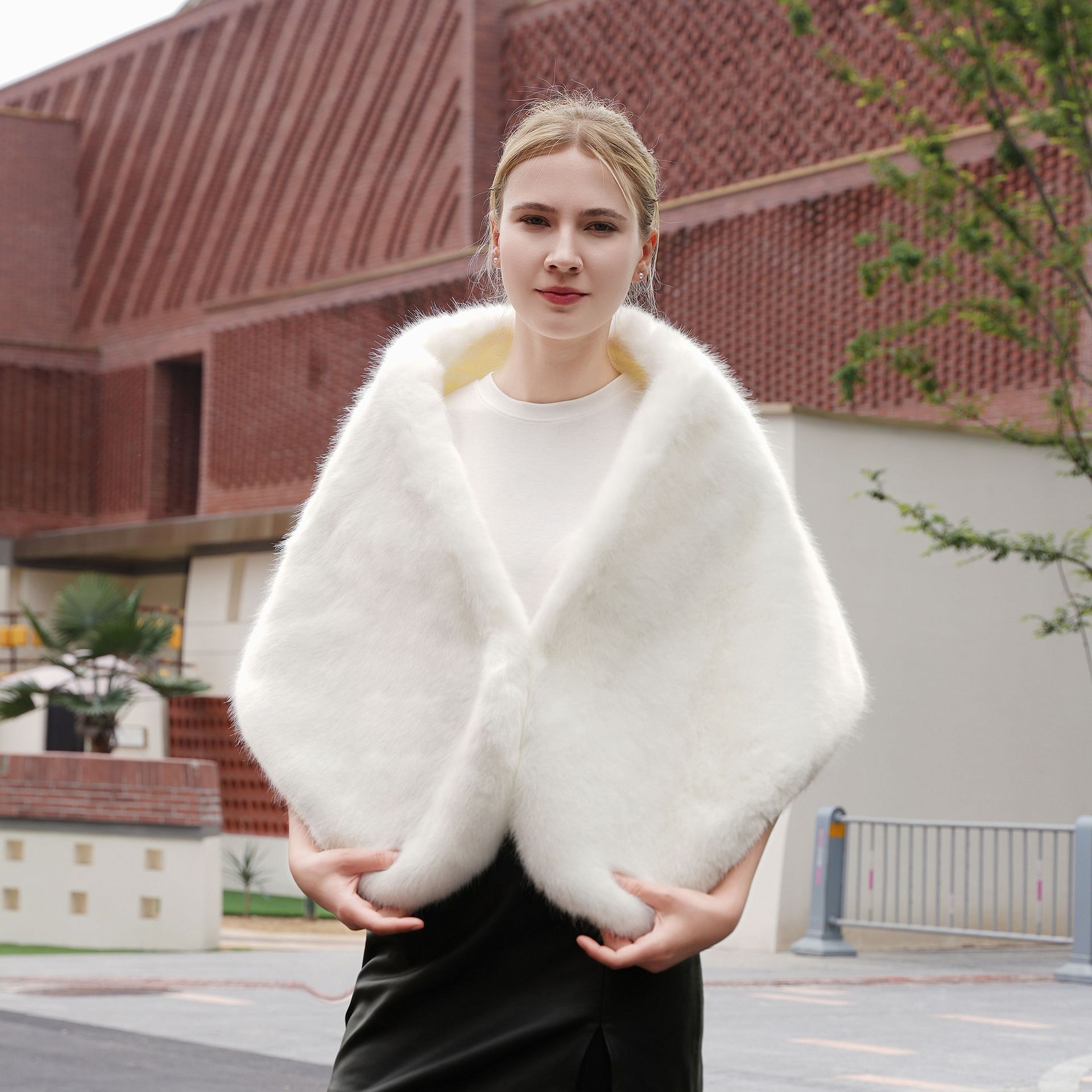 Warm White Waistcoat Elegant Host Formal Dress Warm Outerwear - Image 4