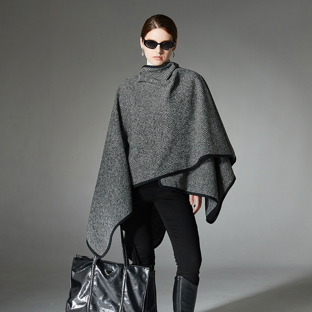 New Women's Black Buckle Striped Shawl - Image 3