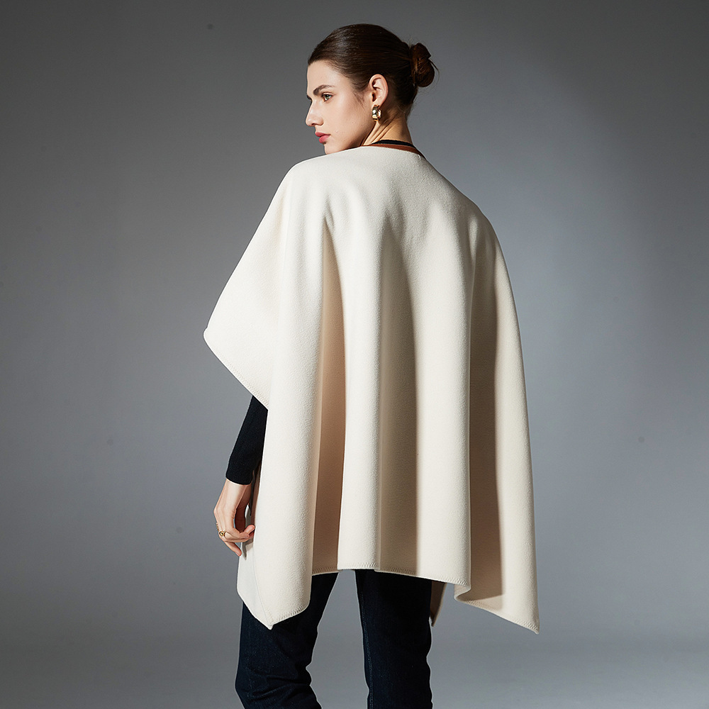 Autumn And Winter Creamy-white Leather Pocket Cross Shawl - Image 3