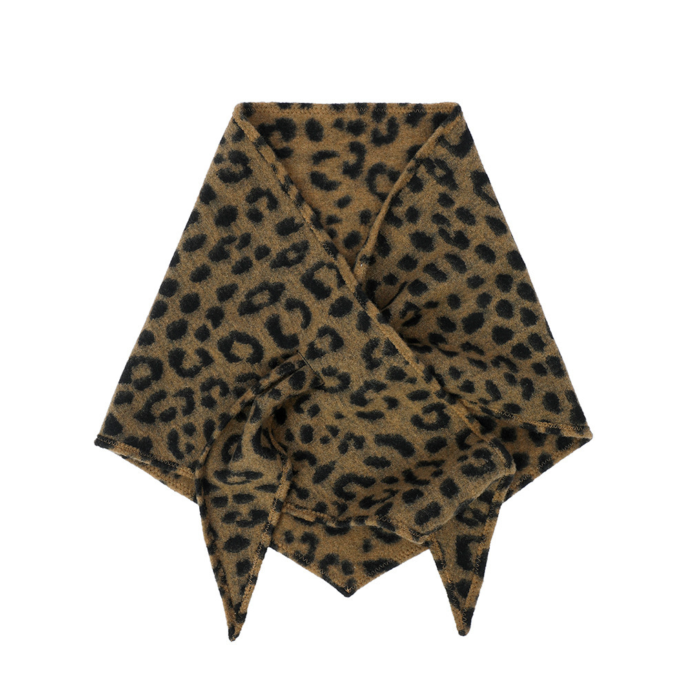 European And American Autumn And Winter Double-sided Leopard Print Triangle Shawl Scarf - Image 5