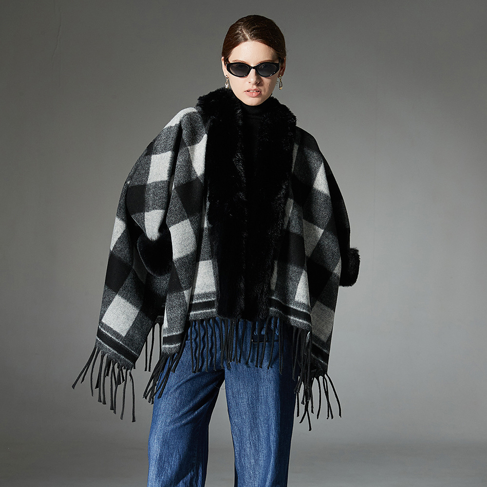 European And American Autumn And Winter New Fur Collar Black And White Plaid Tassel Shawl - Image 2