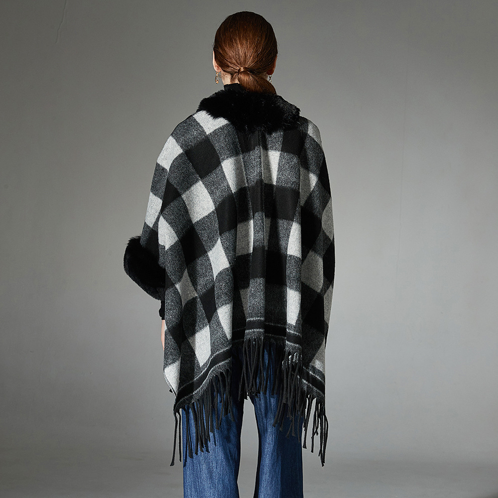 European And American Autumn And Winter New Fur Collar Black And White Plaid Tassel Shawl - Image 3