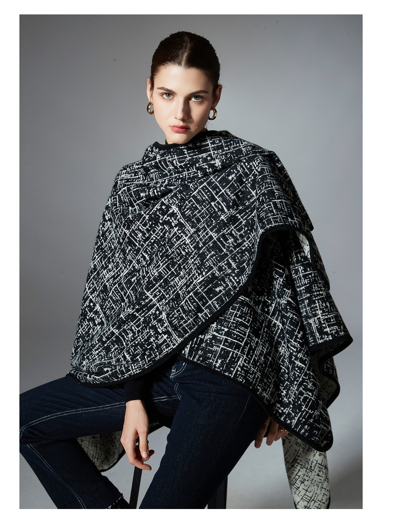 High-grade Plush Jacquard Buckle Shawl - Image 6