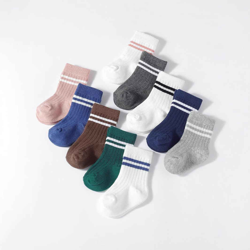 College Style Boys And Girls Middle Tube Cotton Socks 5 Pairs - Image 2