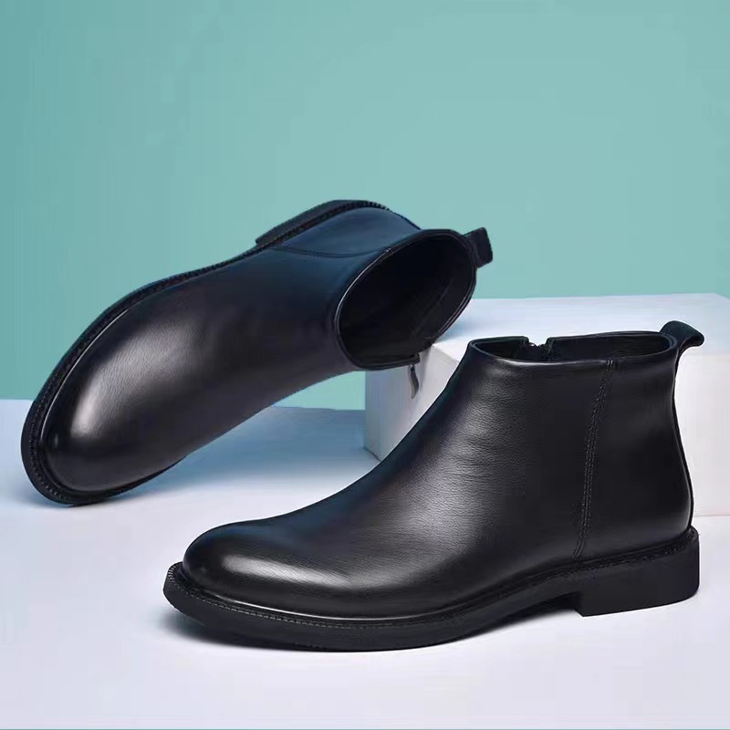 Men's Leather Shoes Solid Color Chelsea Boots - Image 2