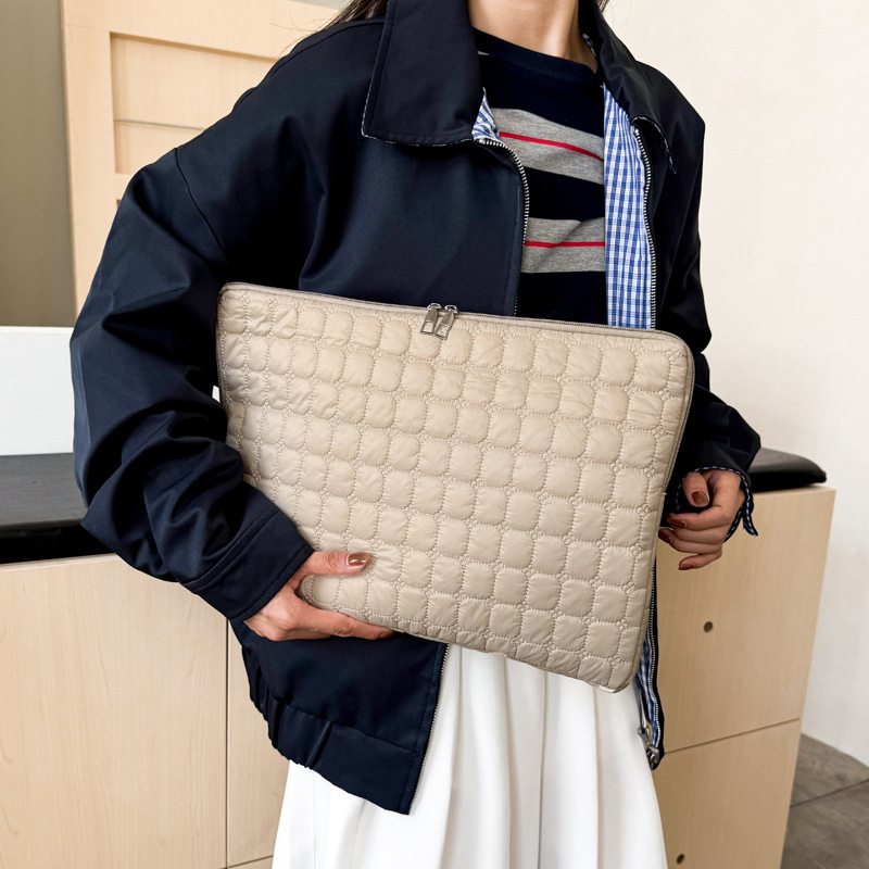 Solid Color Cloud Cotton Pleated Plaid Casual Simple Flat Storage Bag - Image 3