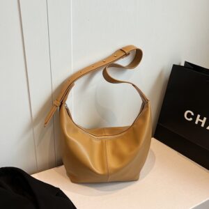 Hand-carrying Shoulder Women's Simple Messenger Bag