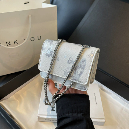 New Versatile Chain Crossbody Bag - Image 8