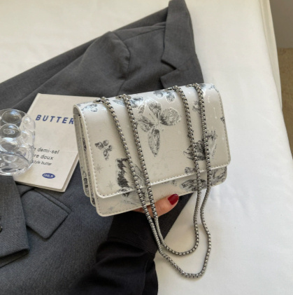 New Versatile Chain Crossbody Bag - Image 10