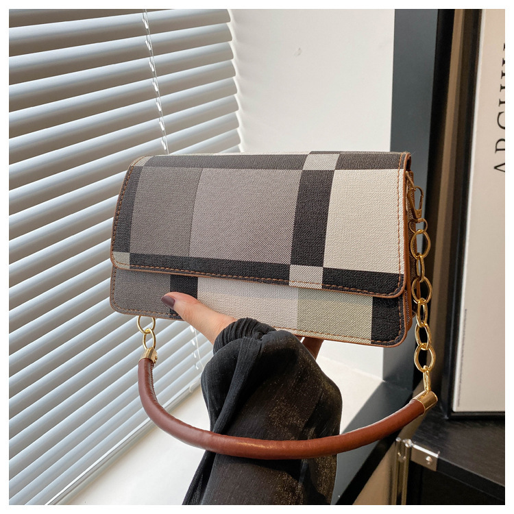 One-shoulder Portable Underarm Flow Color Contrast Patchwork Small Square Bag - Image 9