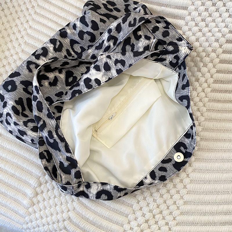 Large Capacity Casual Women's Bag - Image 3