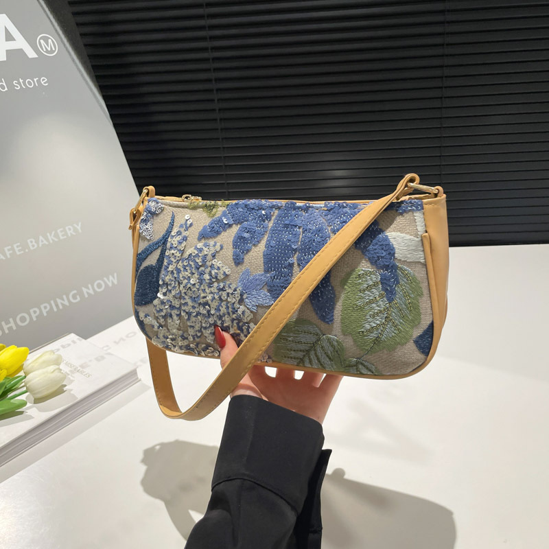 Women's Colorful Sequins Retro National Style High-grade Shoulder Bag - Image 6