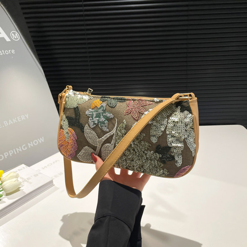 Women's Colorful Sequins Retro National Style High-grade Shoulder Bag - Image 7