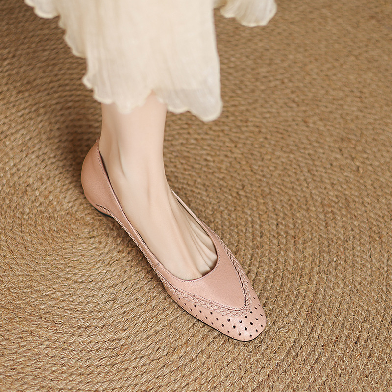 Women's Shallow Mouth Hollow-out Round Toe Mid Heel Plus Size Sandals - Image 2