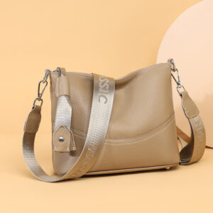 Fashionable And Versatile Simple Daily Commuter Crossbody Bag