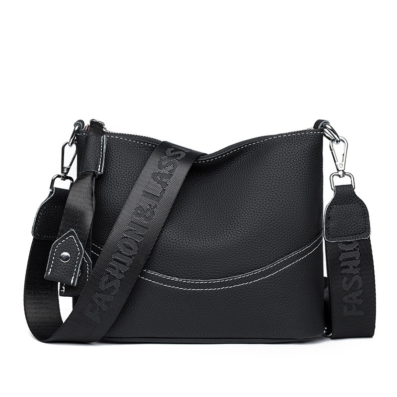 Fashionable And Versatile Simple Daily Commuter Crossbody Bag - Image 6