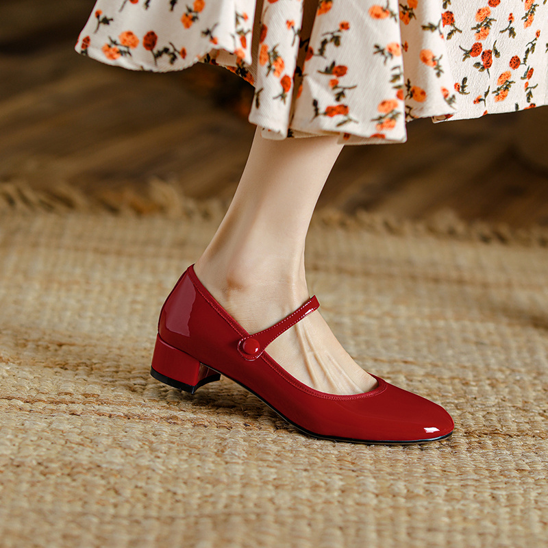 Women's Chunky Heel Retro Leather Round Head Pumps - Image 3