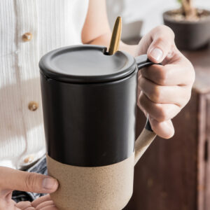 Large Capacity Japanese Retro Ceramic Mug With Lid Spoon