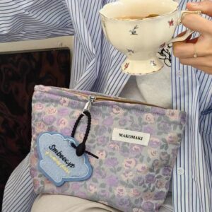 Early Spring Purple Grape Niche Cosmetic Portable Skincare Storage Outing Wash Bag