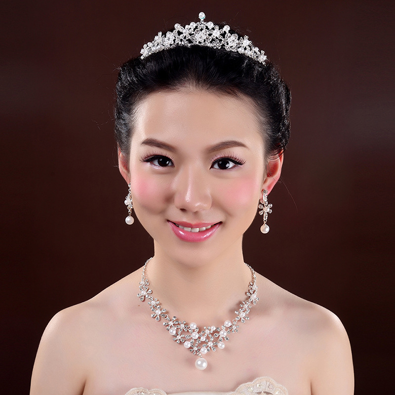 Bridal headdress, three sets of crystal flower necklace, diamond earrings, European and American Wind crown, wedding jewelry - Image 2