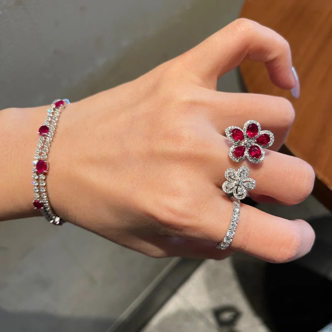Colorful Bright Crimson Gemstone Flower Grape Purple Zircon Shining Diamond Flower Ring