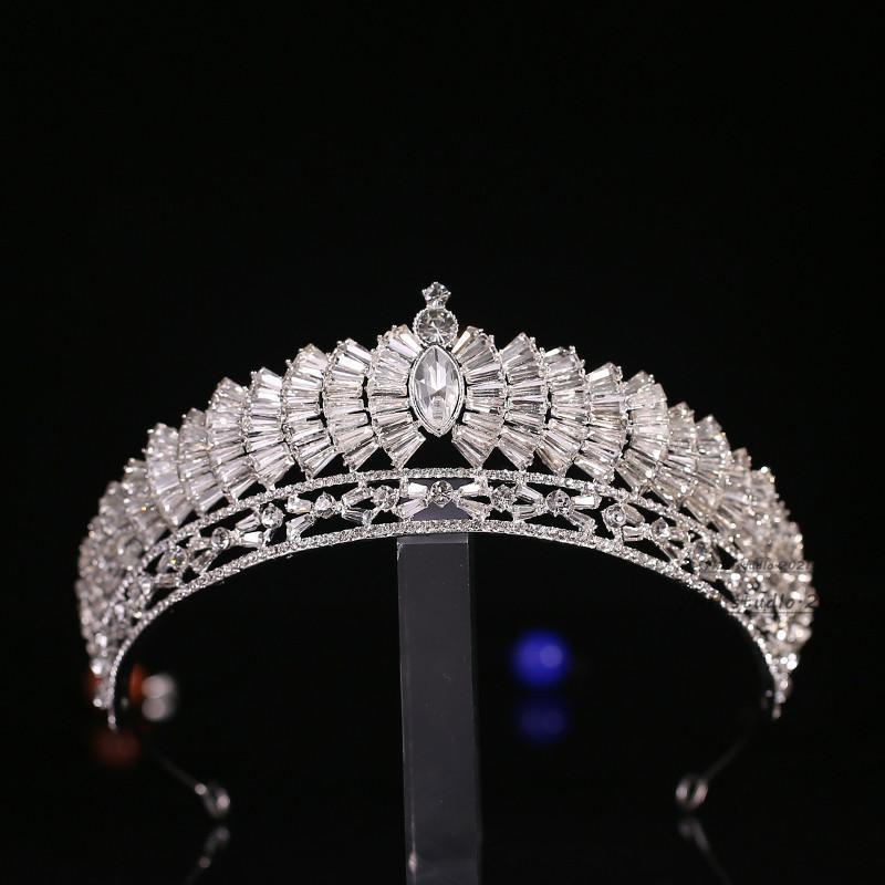 New Japanese And Korean Wedding Rhinestone Alloy Knot Wedding Crown - Image 3