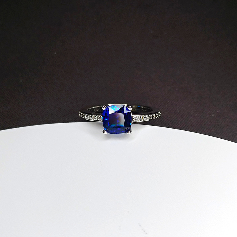 European And American Four Prong Sapphire Moissanite Diamond Ring - Image 6