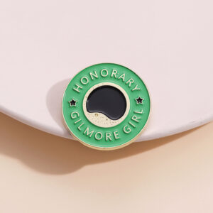 Round Geometric Green English Metal Brooch