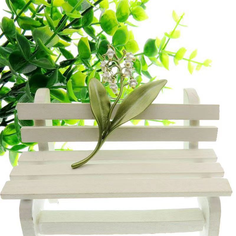 European And American Temperament Lily Brooch Female Valley Lily Green - Image 4