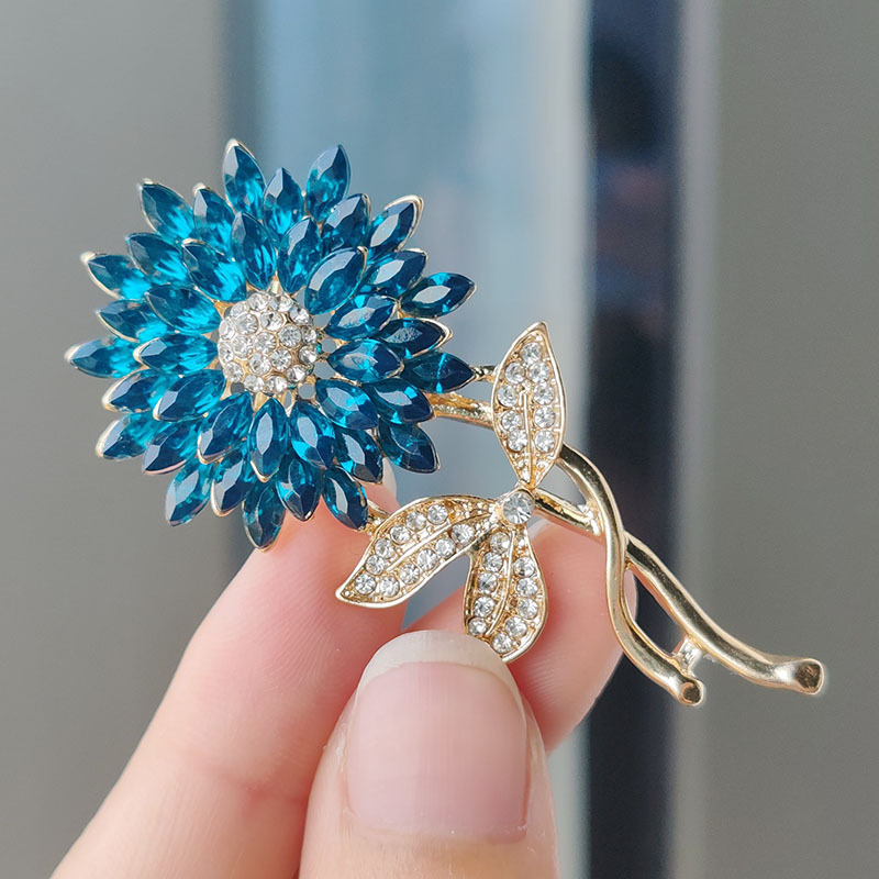 Sunflower Brooch Three-dimensional Exquisite Sunflower Safety Pin - Image 3