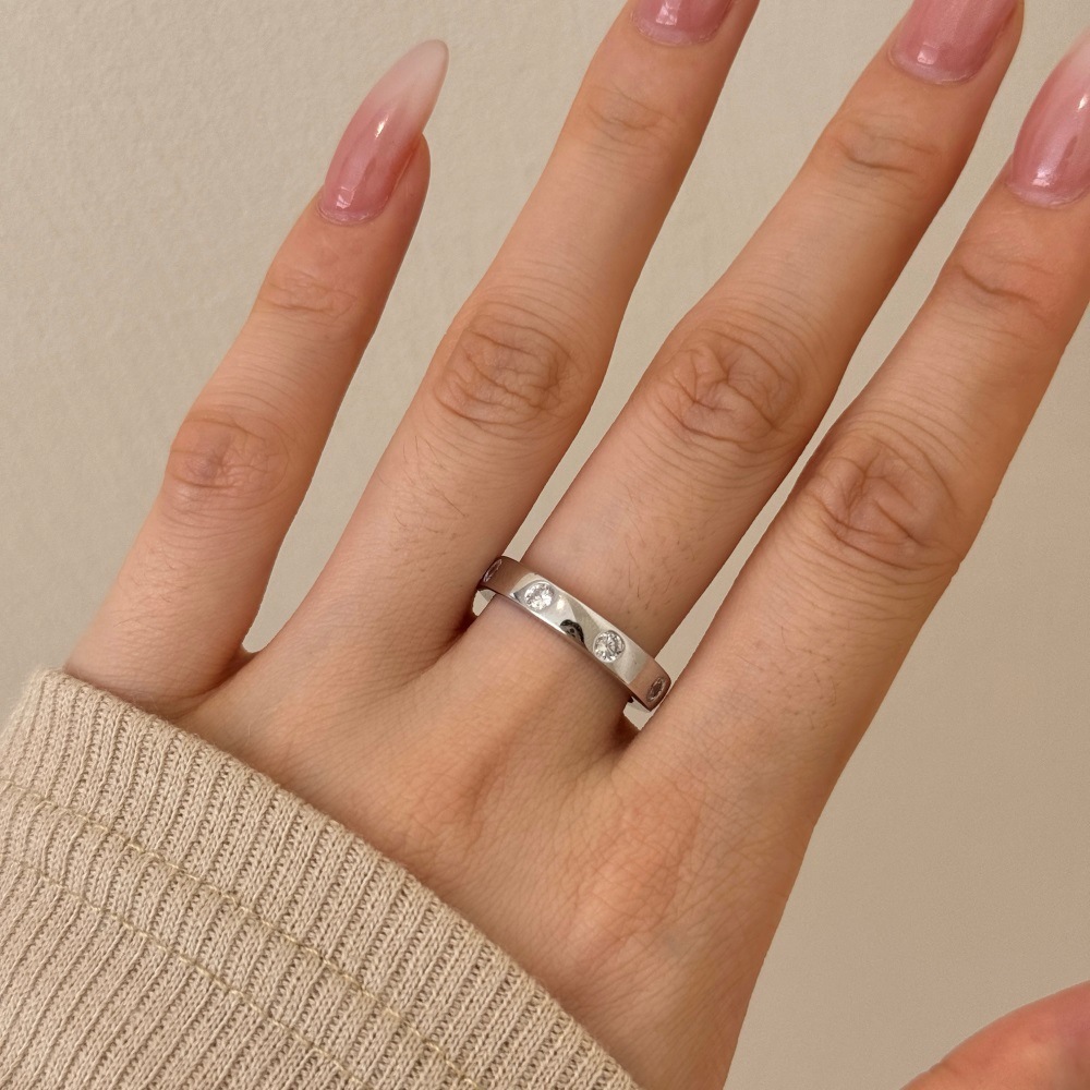 Exquisite Personalized Simple Ring With Zircon Inlay