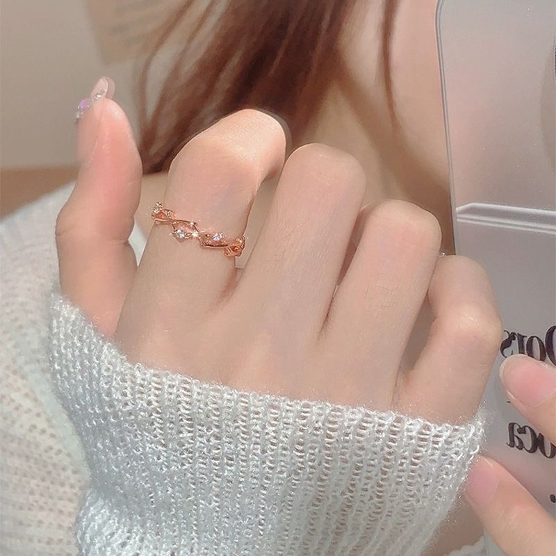 Inlaid Zirconium Thorns Light Luxury Minority Design Adjustable Premium Index Finger Ring - Image 3