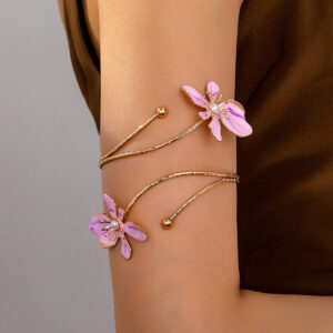 Personalized Fashion Pattern Hollow Armband Lines