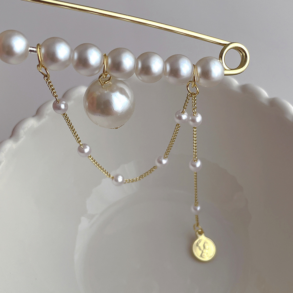 Ins Style Retro All-match Big Pearl Brooch - Image 2