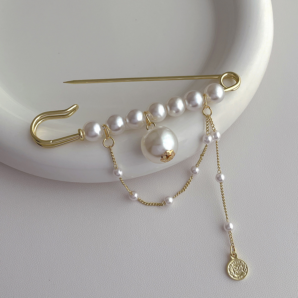Ins Style Retro All-match Big Pearl Brooch - Image 5