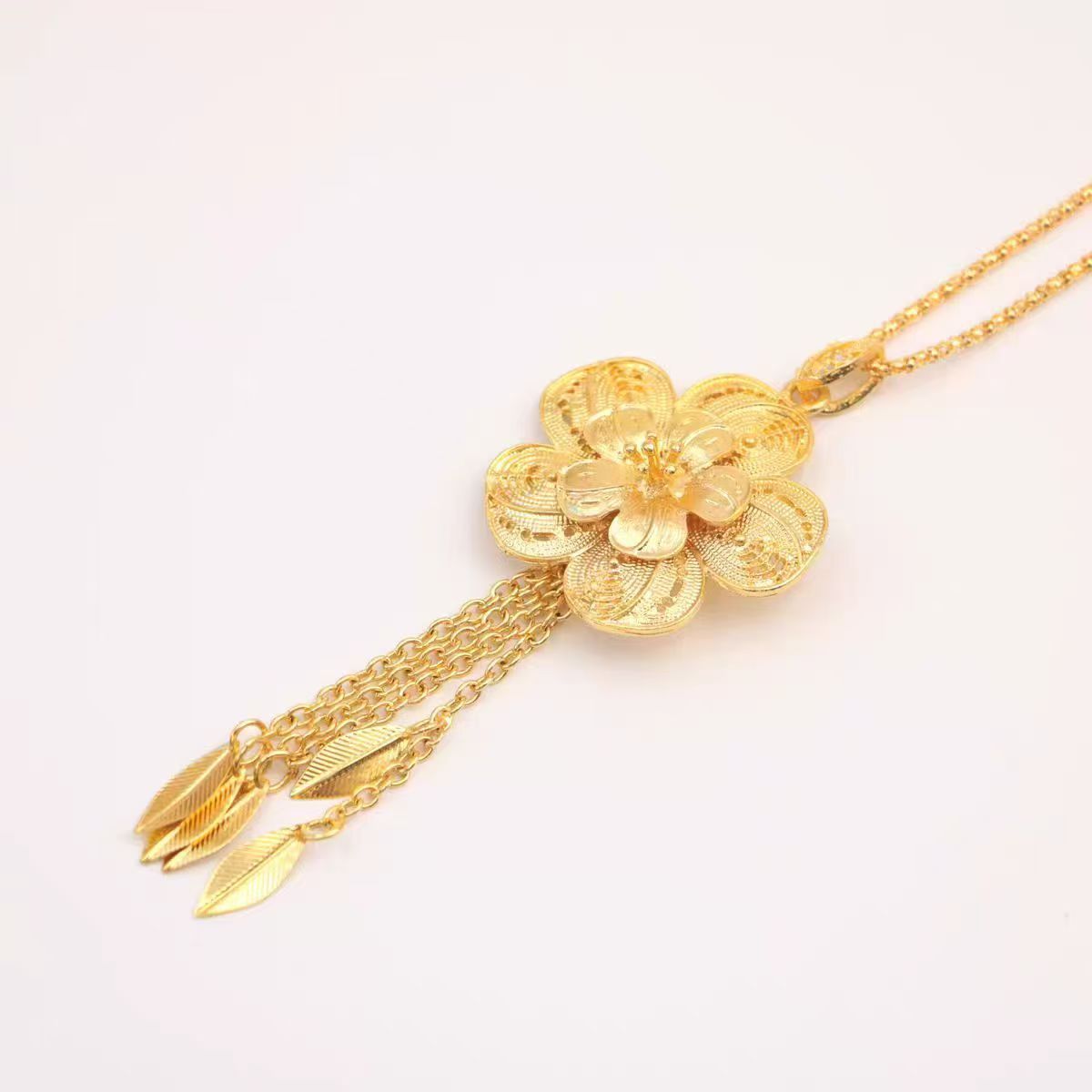 Necklace Waist Chain Vintage Alloy Hollow Flower Accessories Golden Waist Chain - Image 2
