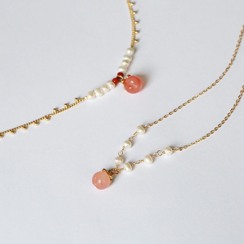 Natural Chalcedony Agate Peaches Clavicle High-grade Natural Freshwater Pearl Necklace
