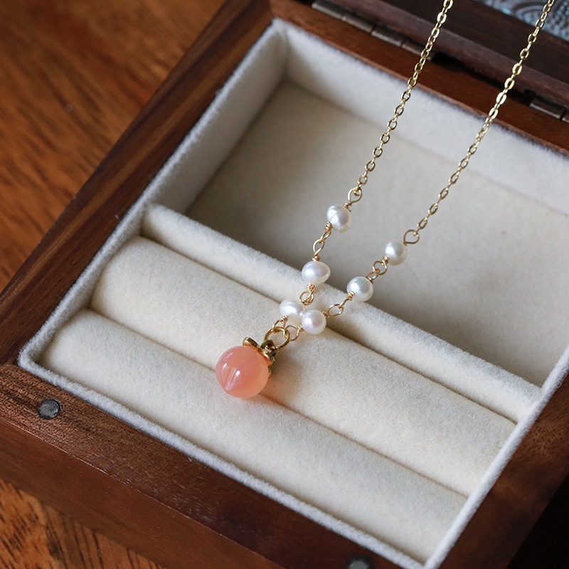 Natural Chalcedony Agate Peaches Clavicle High-grade Natural Freshwater Pearl Necklace - Image 2