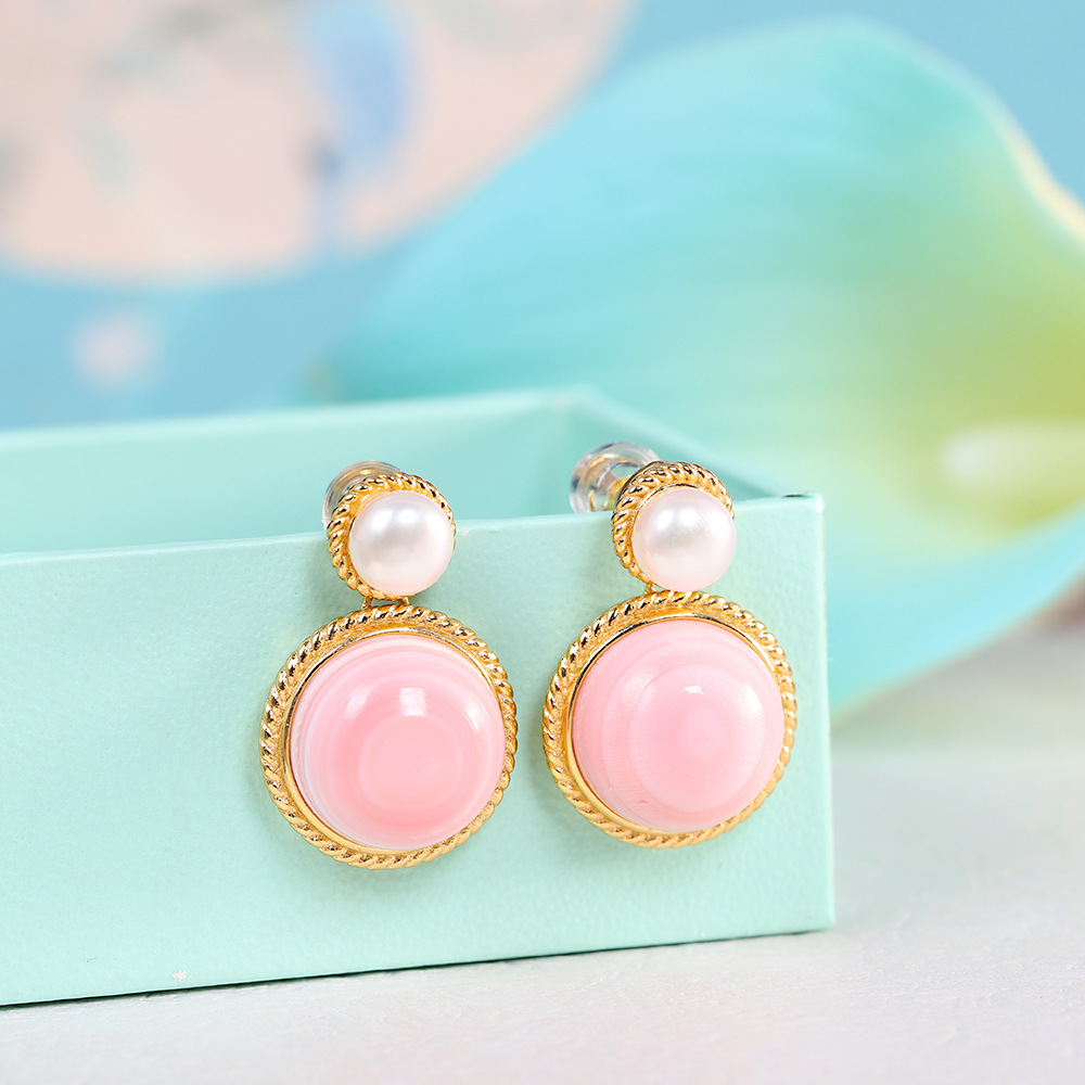 S925 Silver Plated Geometric Pink Shell Simple Women's Earrings Temperament Wild - Image 4