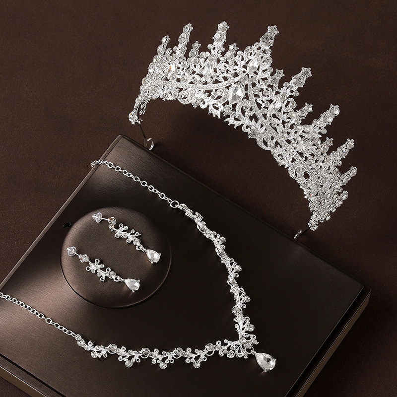 Retro Atmospheric Rhinestone Birthday Crown Hair Accessories Three-piece Suit - Image 3