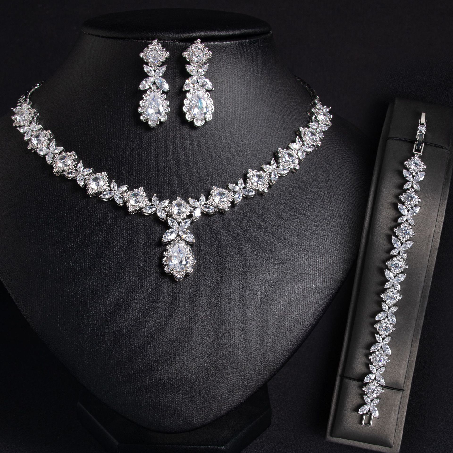 European And American Zircon Necklace Earring Bracelet Wedding Dress Bridal Three-piece Set - Image 4