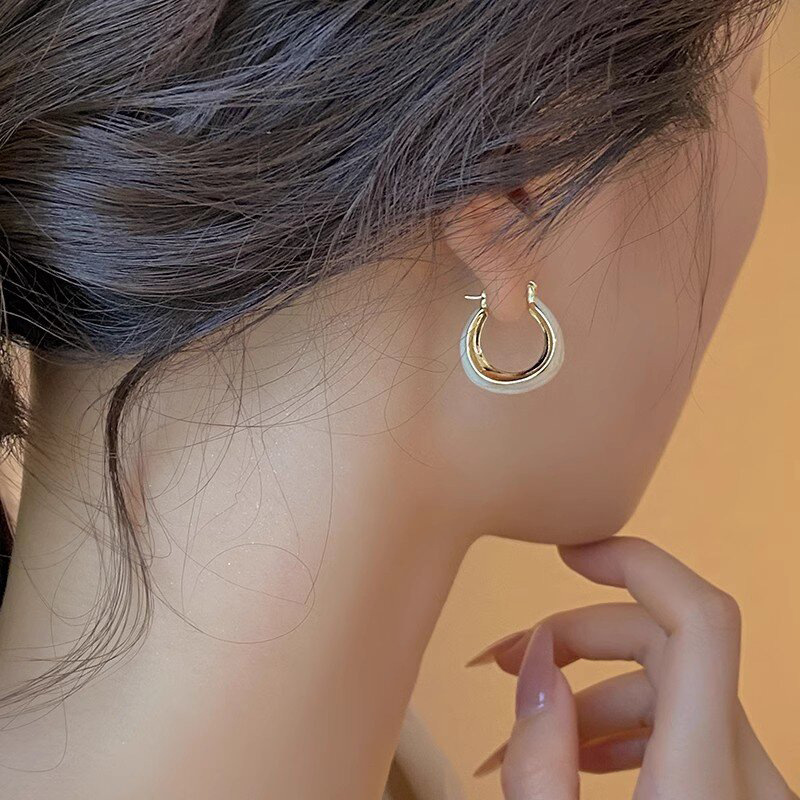 Metal Painting Ear Clip For Women - Image 3