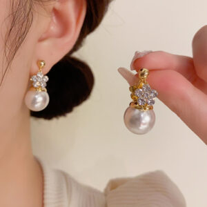 Female Korean Style Design Versatile Double-sided Flower Pearl Earrings