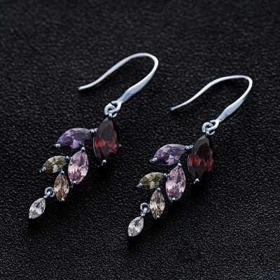 Fashion Leaf Earrings Zircon Earrings - Image 6