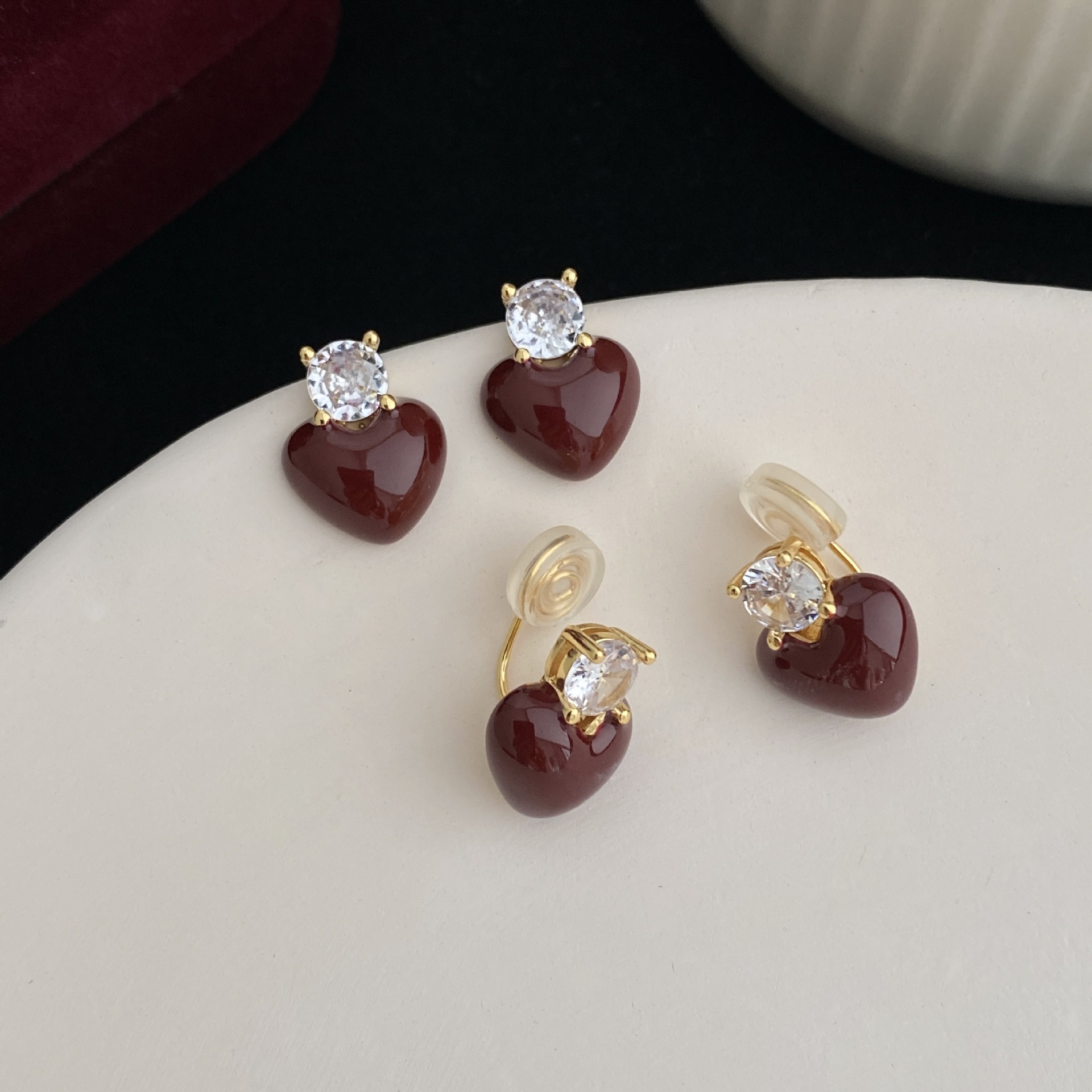 Retro Fashion Enamel Drip Glaze Light Luxury Versatile Earrings