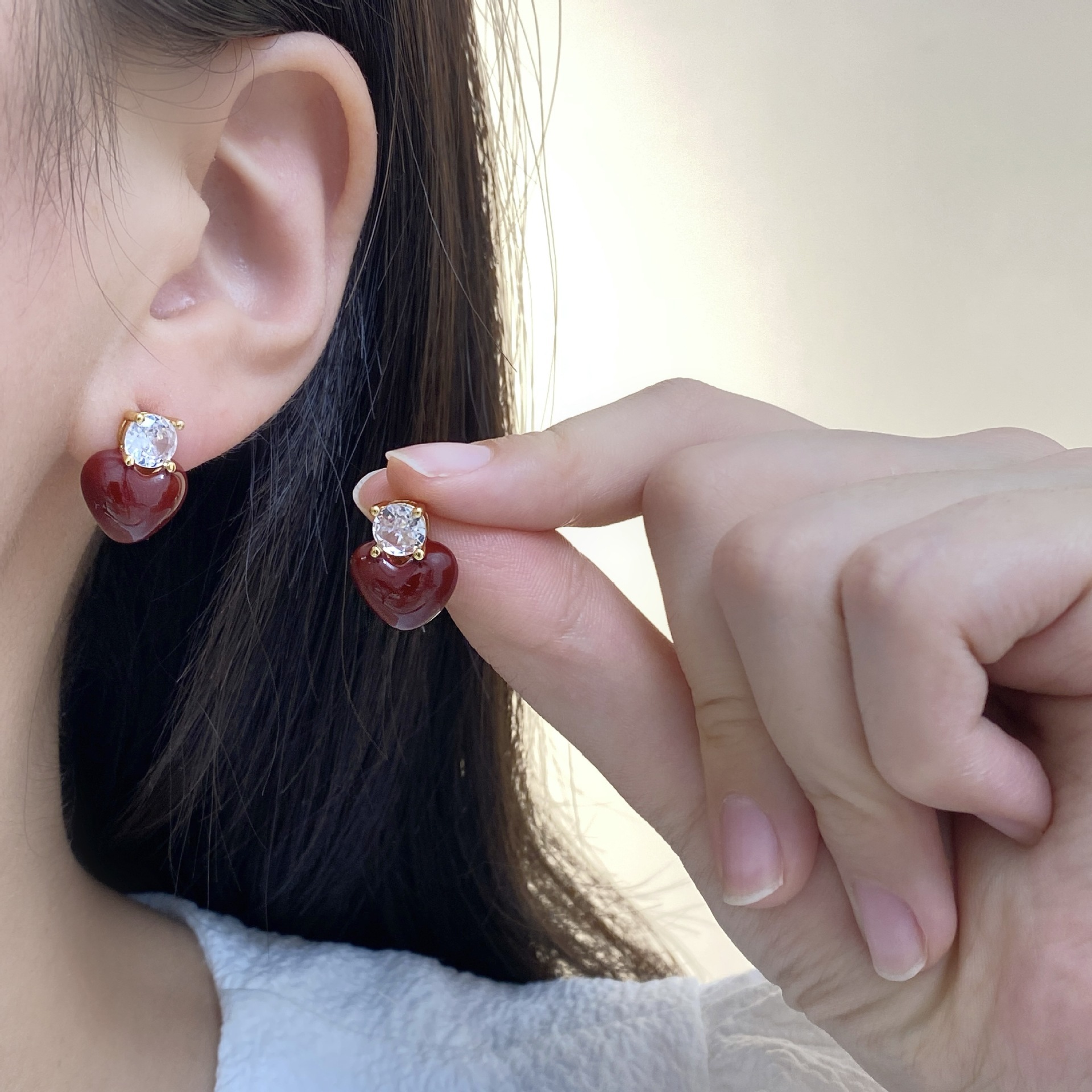 Retro Fashion Enamel Drip Glaze Light Luxury Versatile Earrings - Image 2