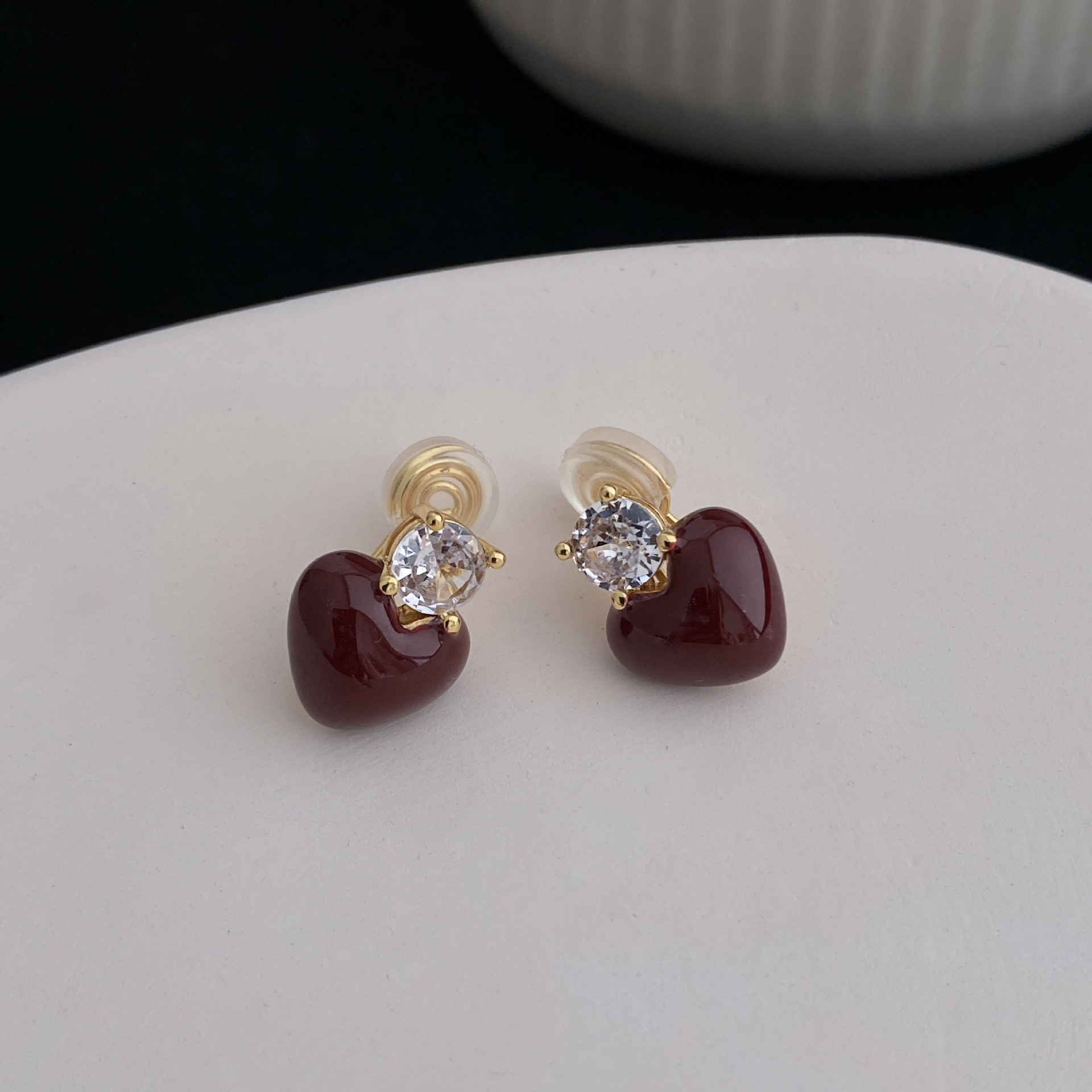 Retro Fashion Enamel Drip Glaze Light Luxury Versatile Earrings - Image 4