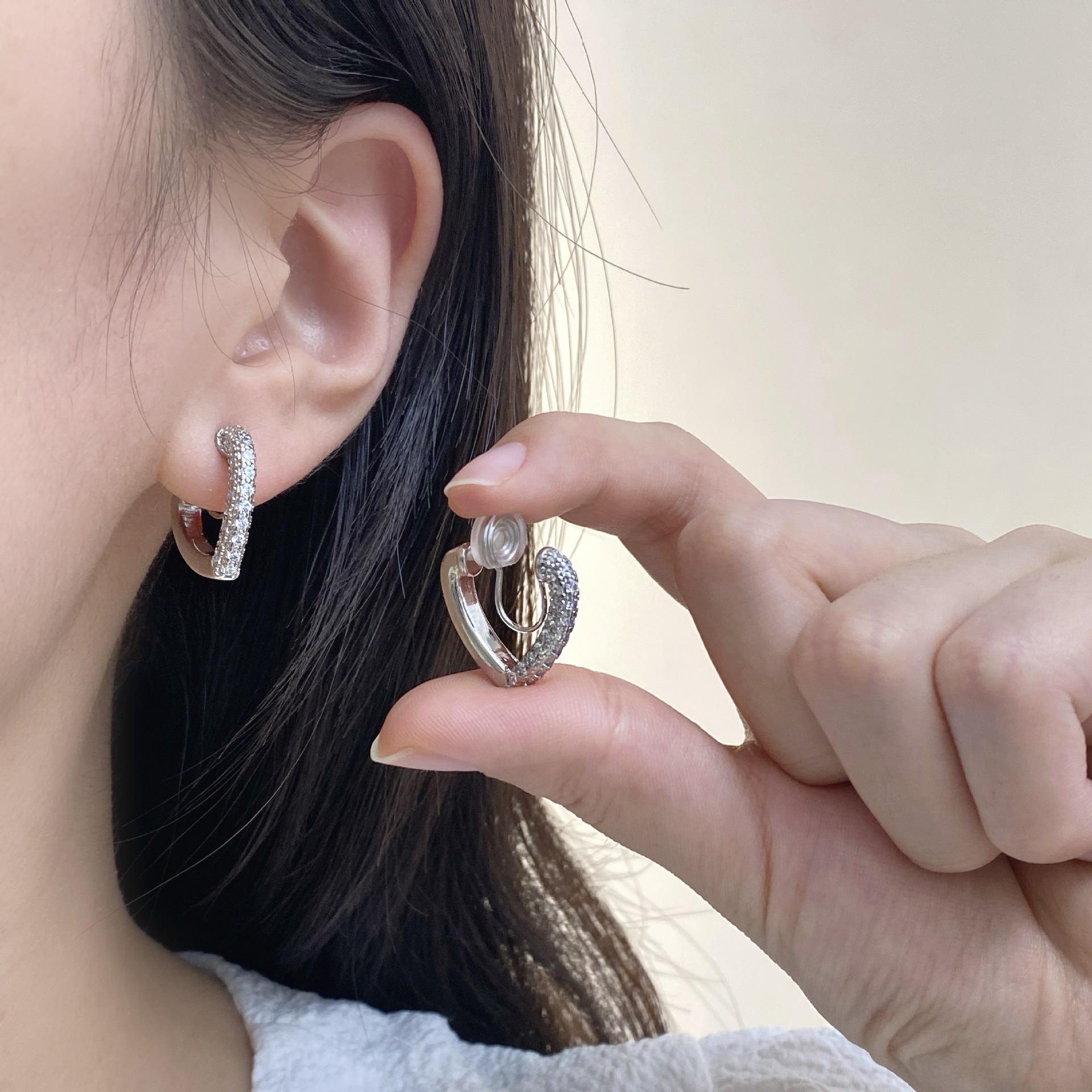 Asymmetric Micro-set Zirconia No Ear Piercing Light Luxury Versatile Earrings - Image 3