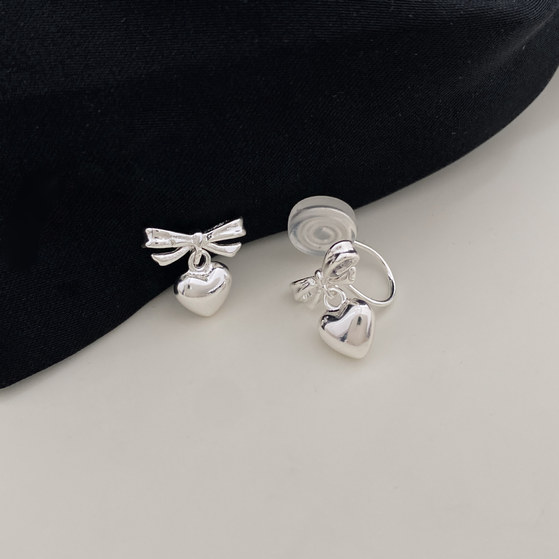 Thick Silver-plated Copper Earrings With A Light Luxury And Versatile Style - Image 4